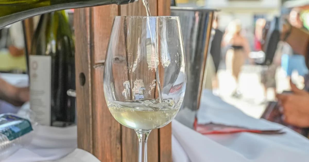 Czy picie alkoholu w piątek to grzech? Odkryj moralne dylematy