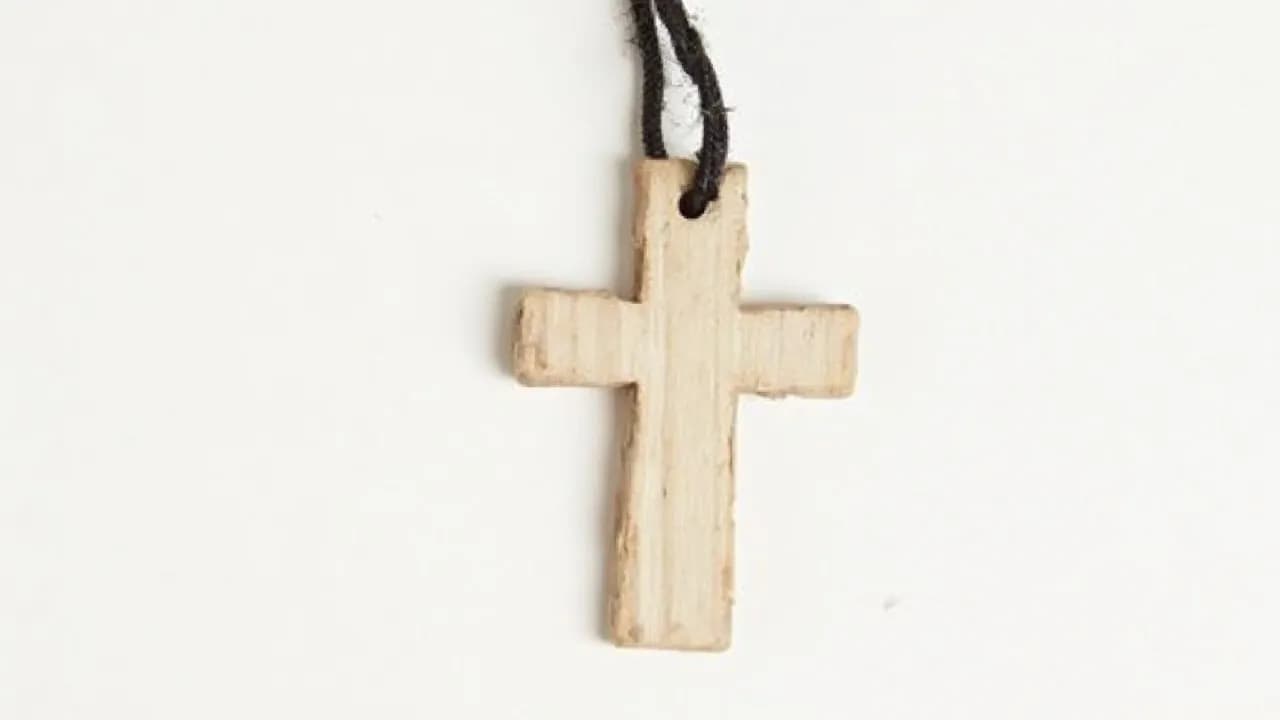 Czy zaciskanie ud to grzech? Odkryj kontrowersje i znaczenie.