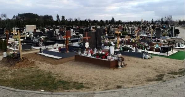 Jak znaleźć zmarłego na cmentarzu w Koninie bez zbędnych trudności