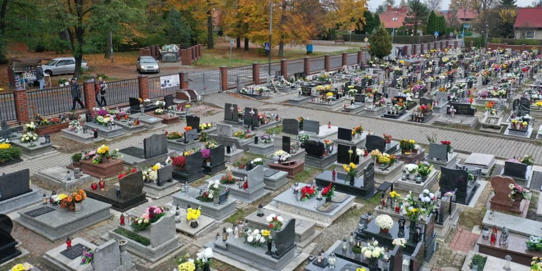 Jak kupić miejsce na cmentarzu w Krakowie i uniknąć niepotrzebnych kosztów
